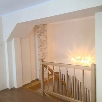 Apartament White Lions