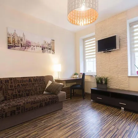 Hotel Apartament White Lions