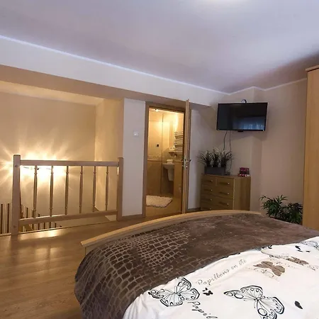 Apartament White Lions 3*